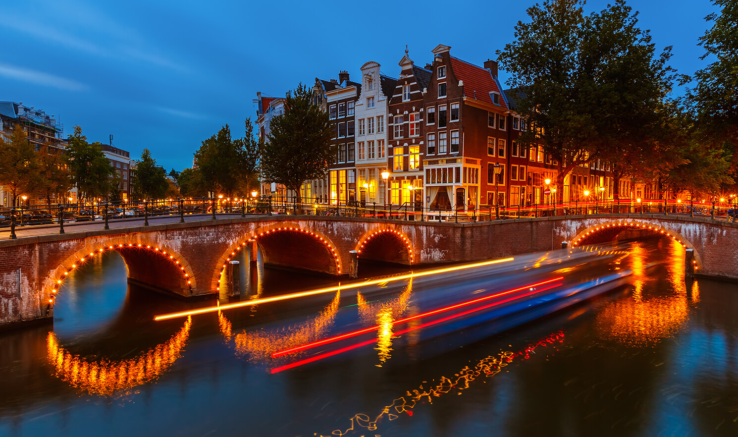 Puente de Diciembre, Ámsterdam